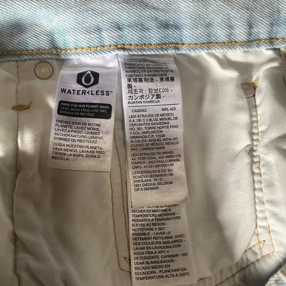 Levi’s 501 Light Wash Denim Cutoff Shorts 30